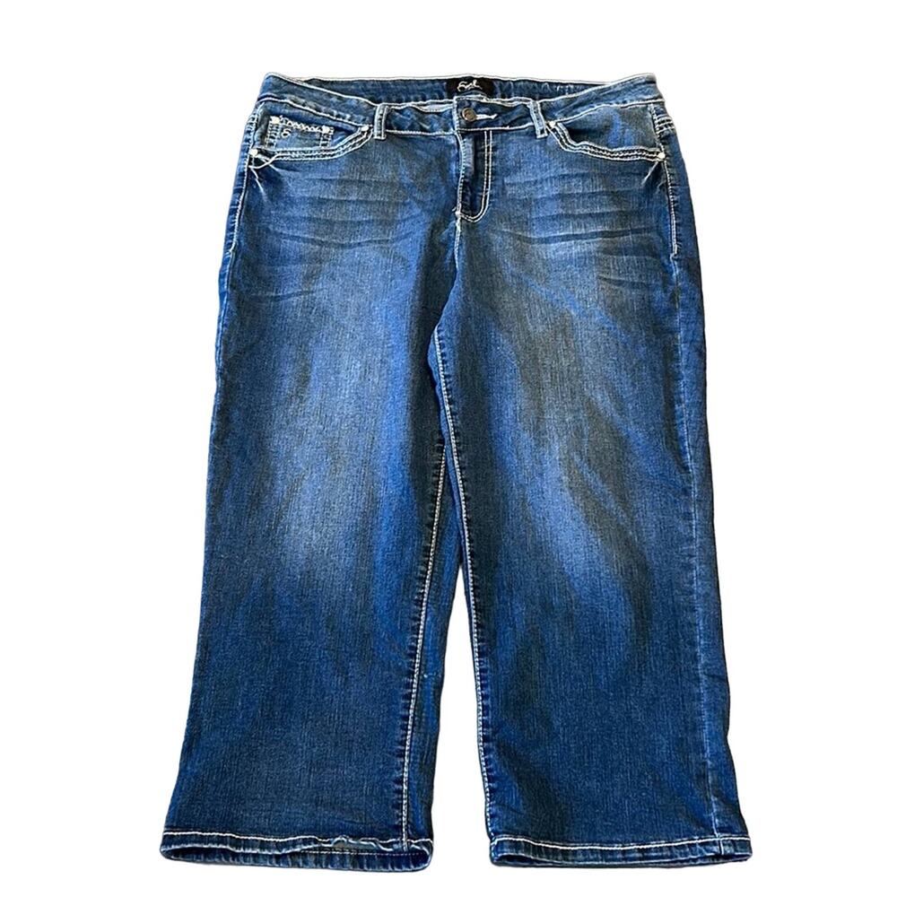 Earl Plus Size Cropped Embroidered Back Pocket Jeans Size 16